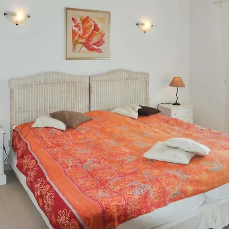 Carvoeiro Sleeps 4 Air Con Wifi *